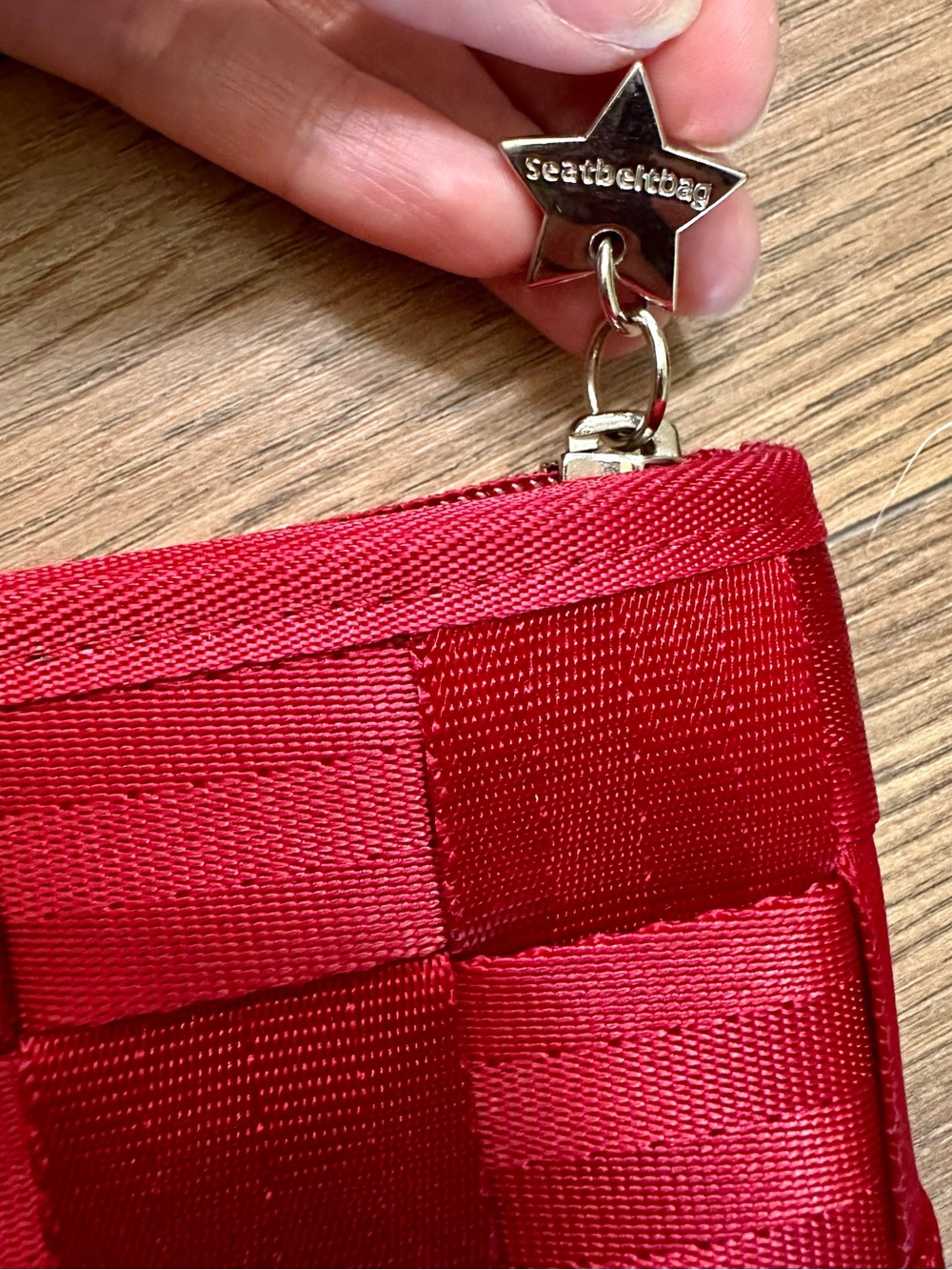 Harvey’s Seatbelt Red Zip Wallet - Picture 8 of 10